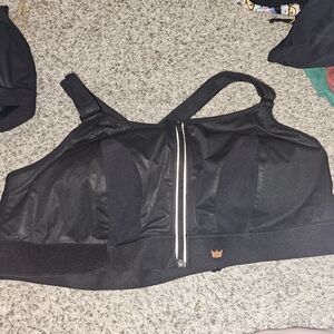 SHEFIT Black Sports Bra with Zipper